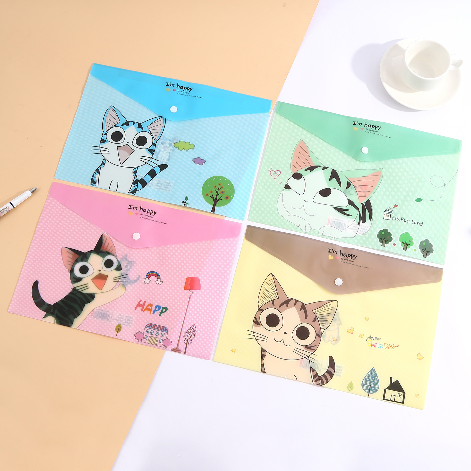 Colección de gatitos pequeños
