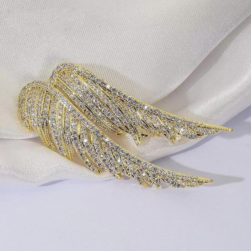 Elegancia delicada broche de plumas femeninas alas de ángel temperamento versátil accesorios trajes abrigos broches flor de pecho