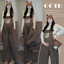 孕妇秋冬装套装2025新款网红背带裤显瘦时尚洋气春秋季大码两件套