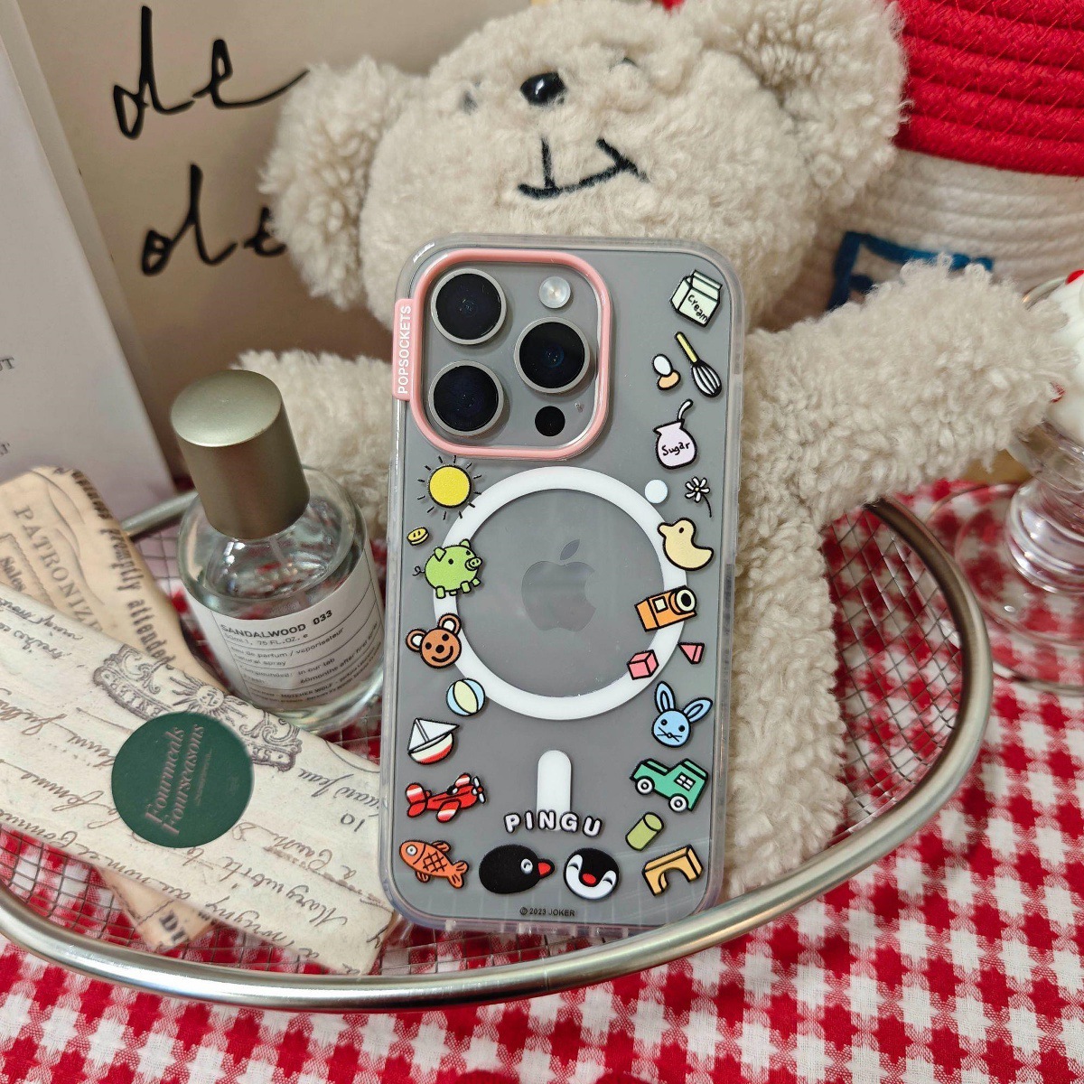 Celebrity-Inspired Bubble Penguin Magnetic Phone Case Suitable for iPhone 16 Pro Max Trendy Alternative Protective Cover