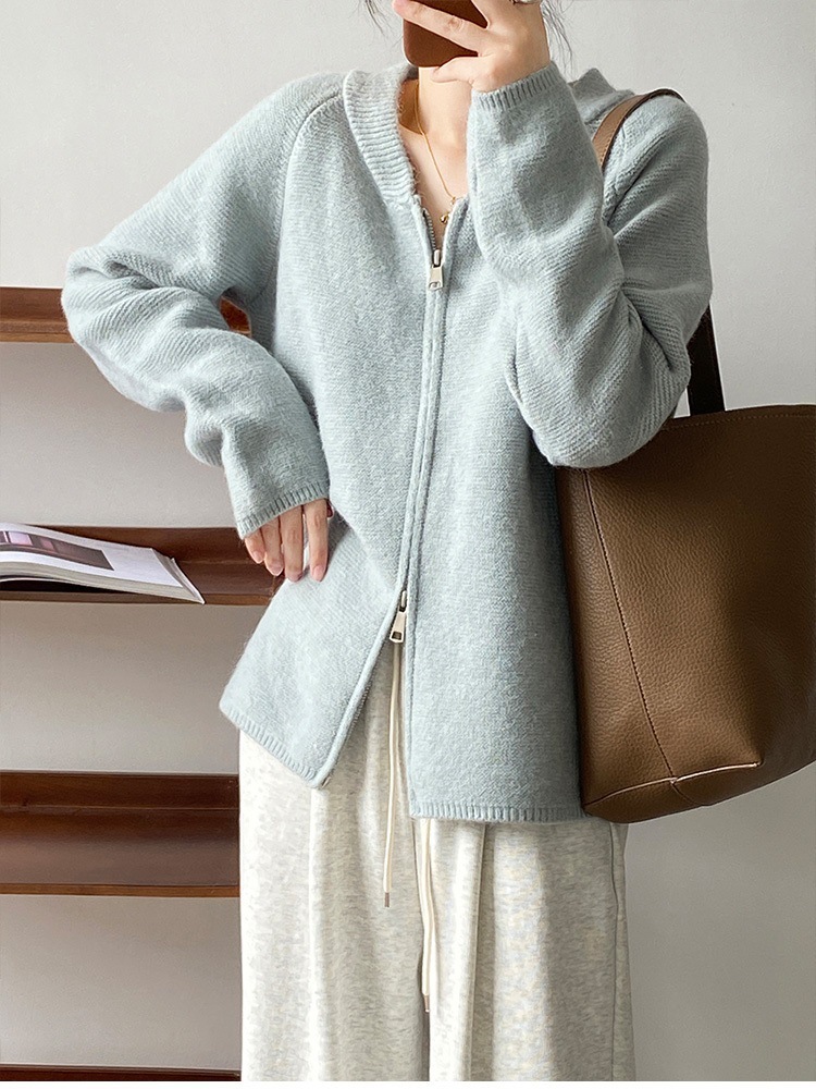 Sanfter und lässiger einfarbiger Pullover für Damen, Herbst 2024, neuer Stil im Westernstil, altersreduzierender V-Ausschnitt, Doppelreißverschluss_voghion.com