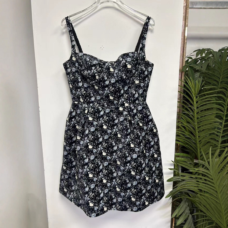 Luxury Niche High-End Petite-Sized Outfit 2026 Spring New Knit Top Retro Jacquard Camisole Dress