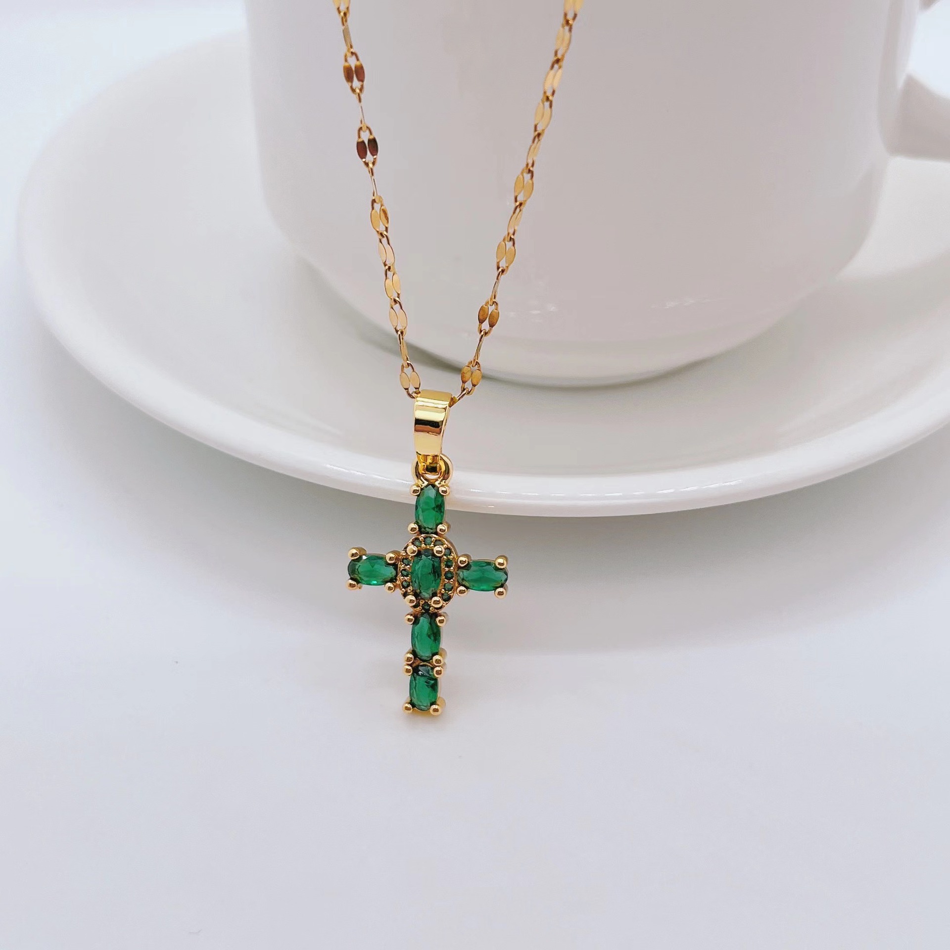 Fashion Cross Titanium Steel Necklace Inlay Zircon Stainless Steel Necklaces