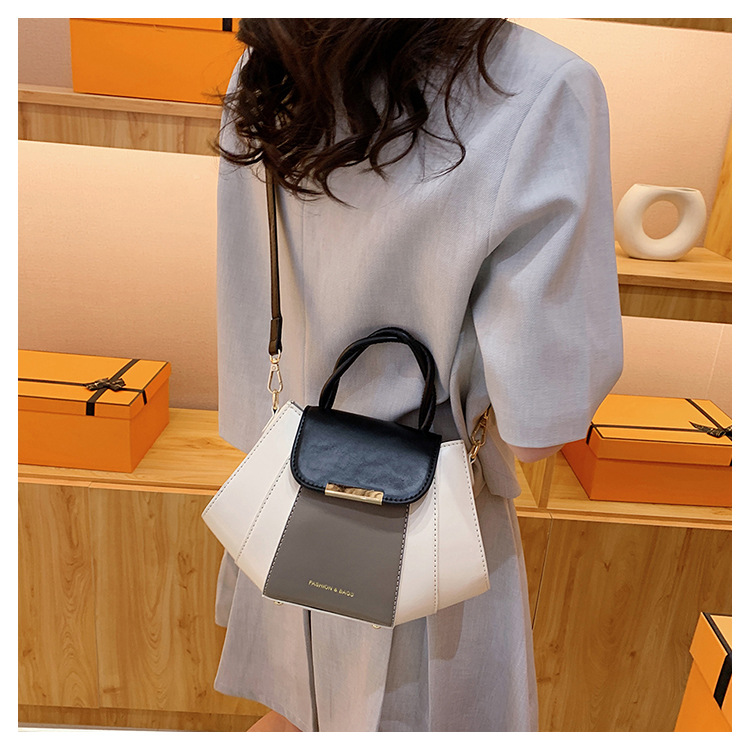 577g Weight Polyester Lining Material Zipper Closure Type Single Shoulder Strap Strap Type Crossbody Bag Bags Type Casual, Daily Occasion Pu Leather Material Color Block Pattern All Seasons Season Women's Gender Streetwear Style Square Shape Medium Size Women's Medium Pu Leather Color Block Streetwear Square Zipper Crossbody Bag 22