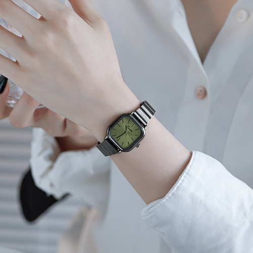 EAVANLIN new niche quartz watch simple literary lady small square watch fashionable piano strap watch