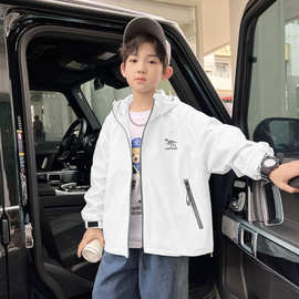男童春秋款外套2023新款儿童夹克连帽上衣帅气中大童男孩冲锋衣潮