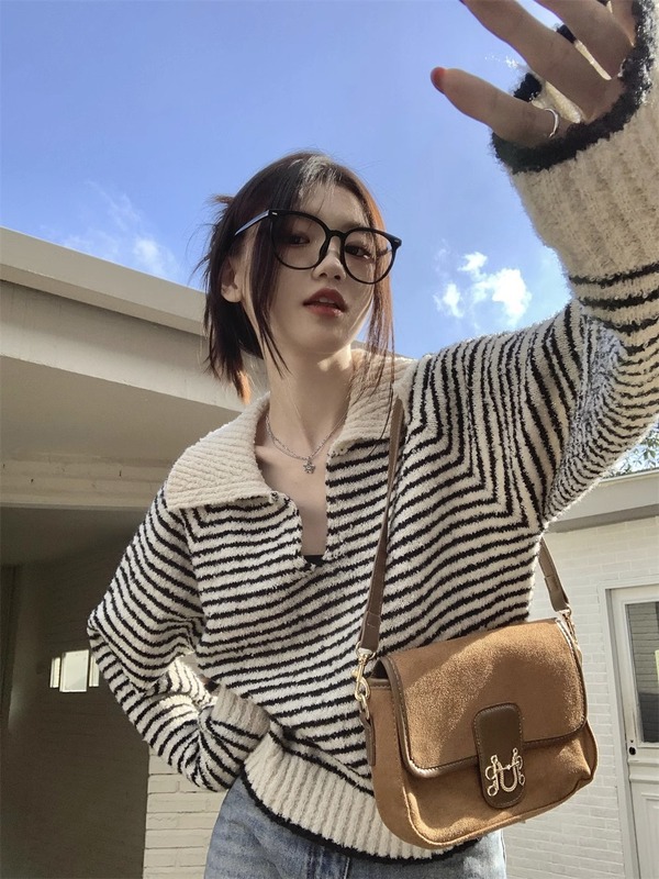 高级感超好看v领毛衣女秋冬宽松显瘦气质polo领条纹显瘦针织衫ins|undefined