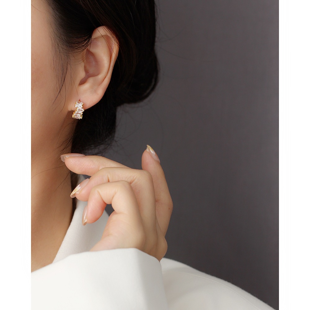 5g Weight 925 Sterling Silver Ear Needle Material 1 Pair 925 Sterling Silver Zircon Rectangle Hoop Earrings