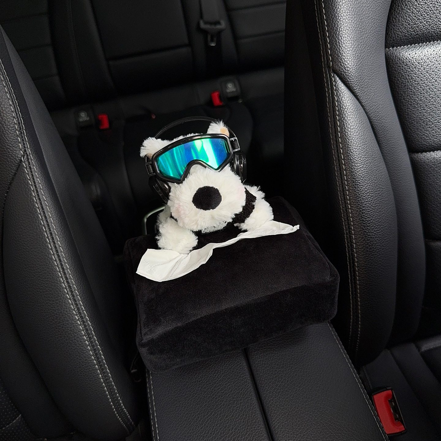 Cartoon West Highland Car Creative Seat Back Tissue Holder, Multifunctional Tissue Box for Car Armrest Box, In-Car Tissue Box