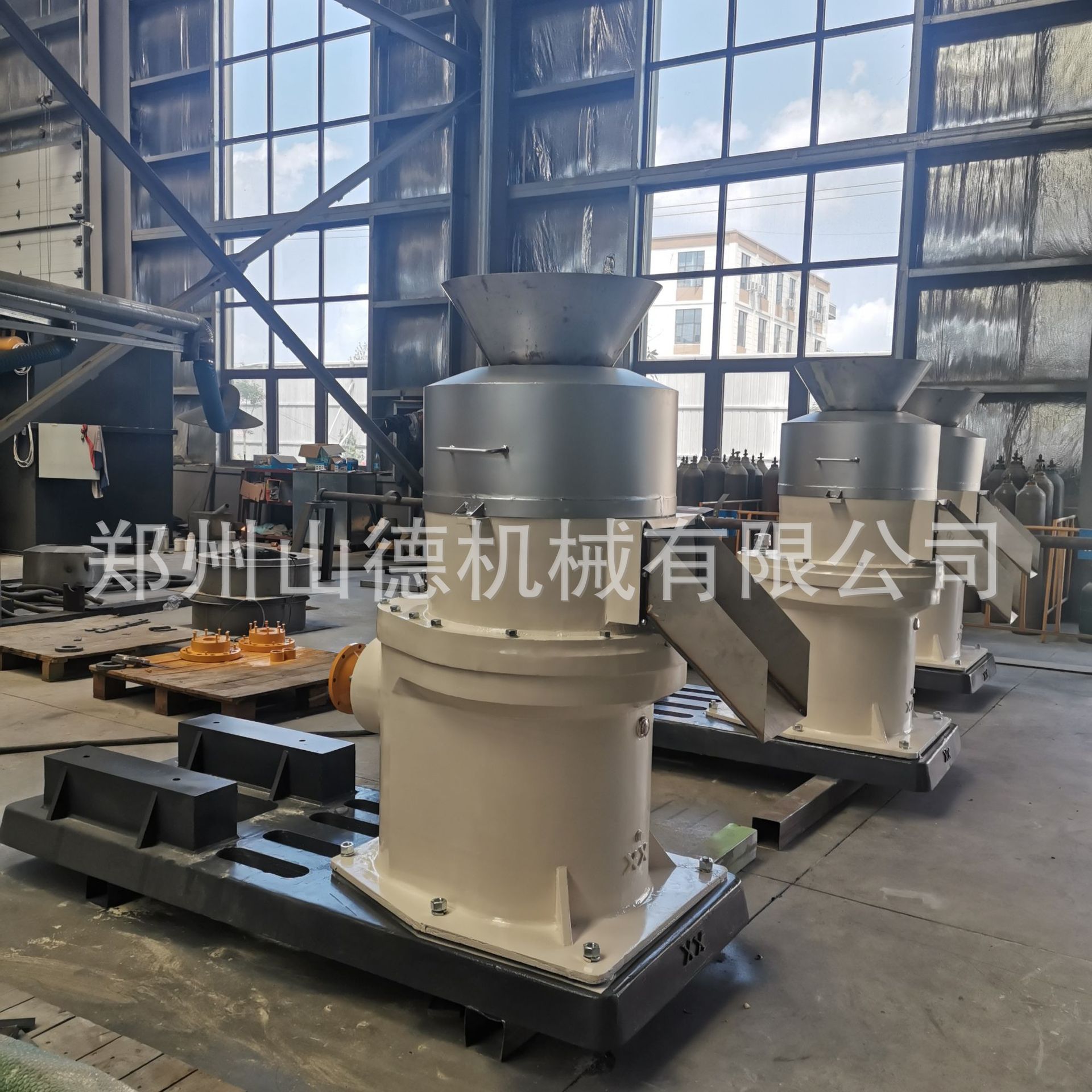 牛粪圆柱状有机肥生产线  400型平模造粒机 鱼饲料制粒机山德机械