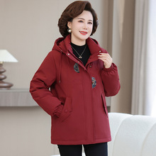 羽绒服女短款妈妈装新款加厚保暖新中式洋气刺绣老太太白鸭绒外套