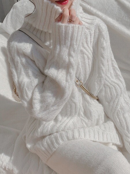 Demi-season warm white knitted sweater