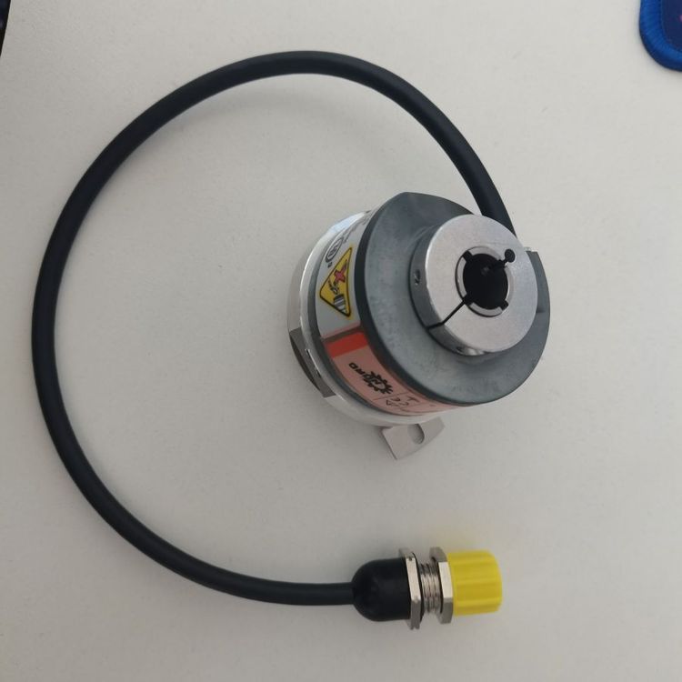 Kubler库伯勒大孔径编码器8.5868.1231.3112