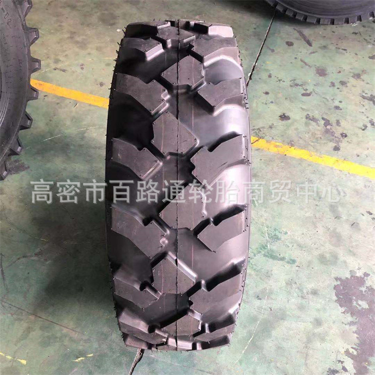 批发徐州甲字收割机轮胎10.0/75-15.3农用人字/越野花纹轮胎