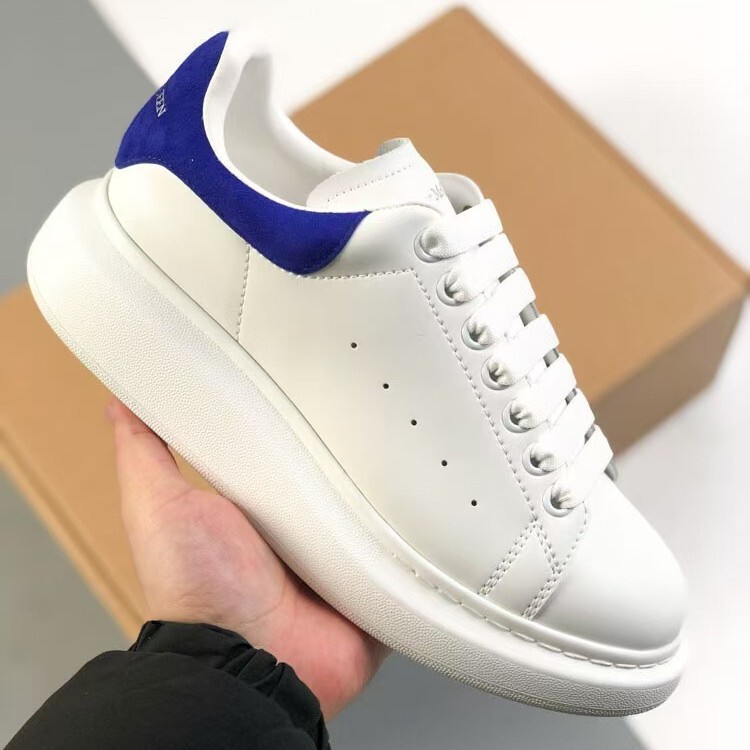 Putian Alexander's Popular Mcqueen Canvas Thick-Soled Graffiti Height-Increasing Casual Versatile Genuine Leather White Sneakers for Men and Women Putian Alexander's Popular Mcqueen Canvas Thick-Soled Graffiti Height-Increasing Casual Versatile Genuine Leather White Sneakers for Men and Women