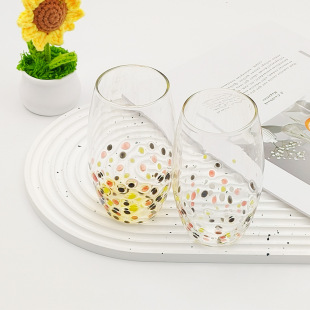 �����{ɫ��Ҏ�t�c�c�����OӋ�б���ɫˮ���|�в����cţ�̱���֭��