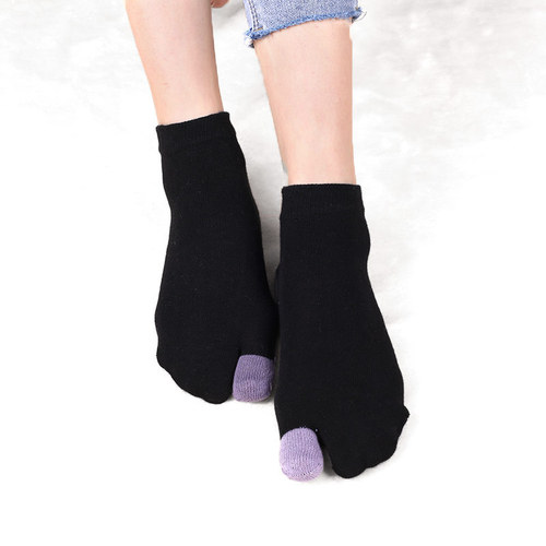 New two-toe socks for men and women in spring and summer thin short-tube solid color sweat-absorbent breathable split-toe socks flip-flops split-toe socks