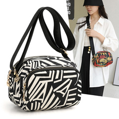 潮流女士單肩包休閒逛街斜挎包輕便防潑水尼龍布包時尚印花小方包