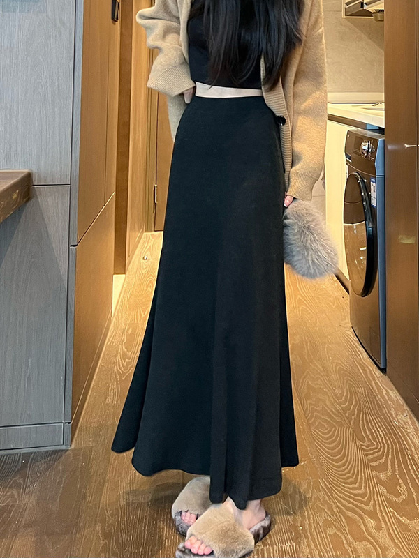 鱼尾半身裙中长款女秋季2025高腰显瘦梨形身材遮胯黑色长裙A7213|undefined