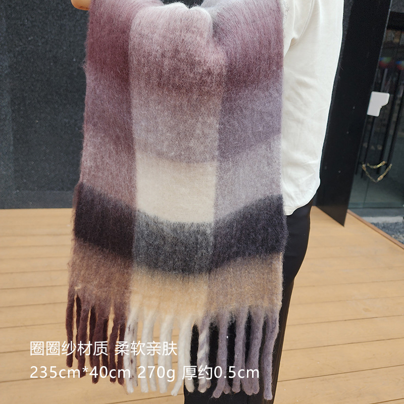 AC 모델 - 검정색과 보라색