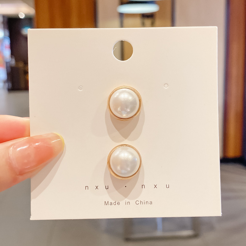 Botón de pecho anti-divertido, botón de clavos sin costura, pin de ropa fija, broche de botón de cuello de mujer, perlas