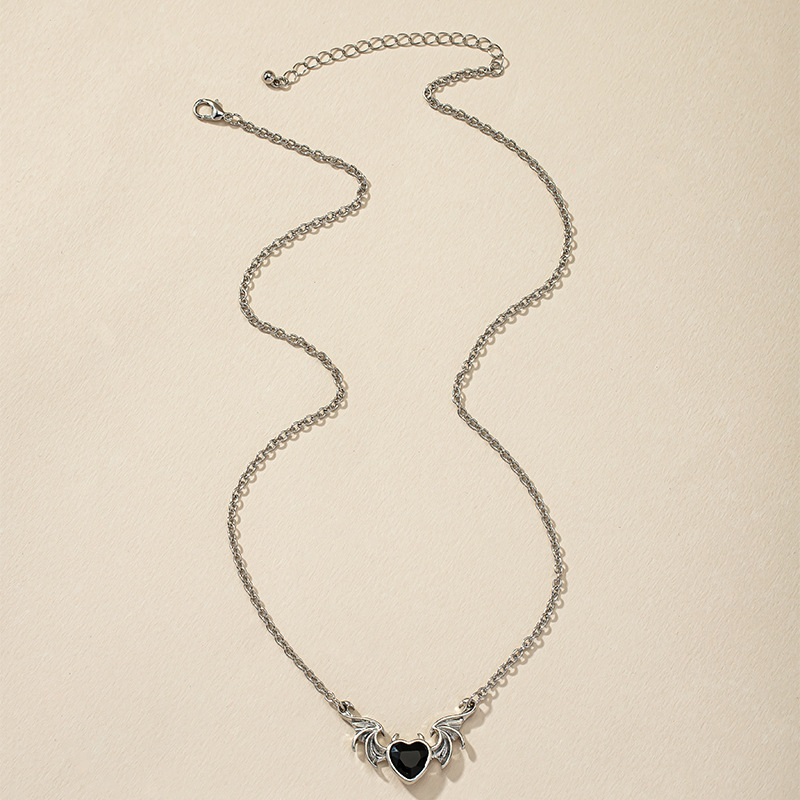 Retro Heart Shape Wings Alloy Plating Artificial Rhinestones Necklace