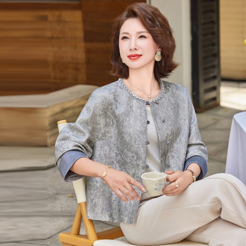 妈妈春秋装小香风外套气质高端钉珠中老年女装轻国风夹克开衫衣|undefined