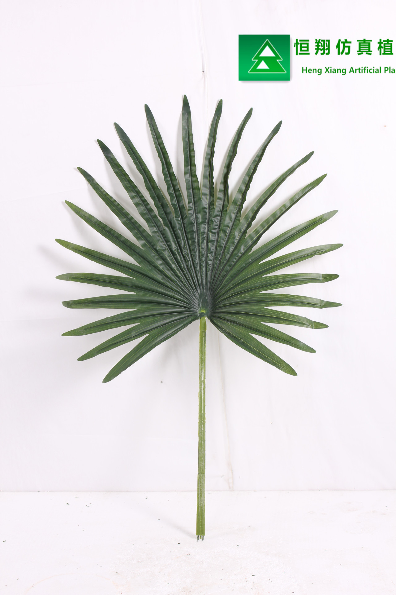 Simulación de hojas de árbol de coco Simulación al aire libre Plantas verdes de plástico reforzado con fibra de vidrio Accesorios para plantas de árbol grande Simulación de hojas grandes