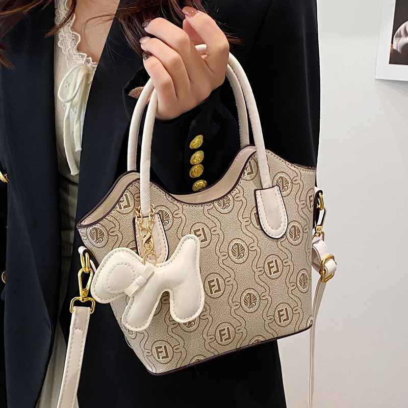 Cross-Border Foreign Trade Bucket Small Bag for Women 2026 New Style Simple Fashion Retro Letter Handbag Shoulder Crossbody Bag Trendy Cross-Border Foreign Trade Bucket Small Bag for Women 2026 New Style Simple Fashion Retro Letter Handbag Shoulder Crossbody Bag Trendy