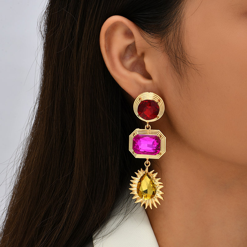 Retro Contrast Color Long Geometric Rhinestone Creative Trend Earrings Wholesale display picture 3