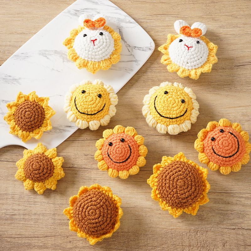 Cross-border knitting smiley sunflower artificial flower handmade wool knitted sunflower Teacher's Day bouquet graduation gift