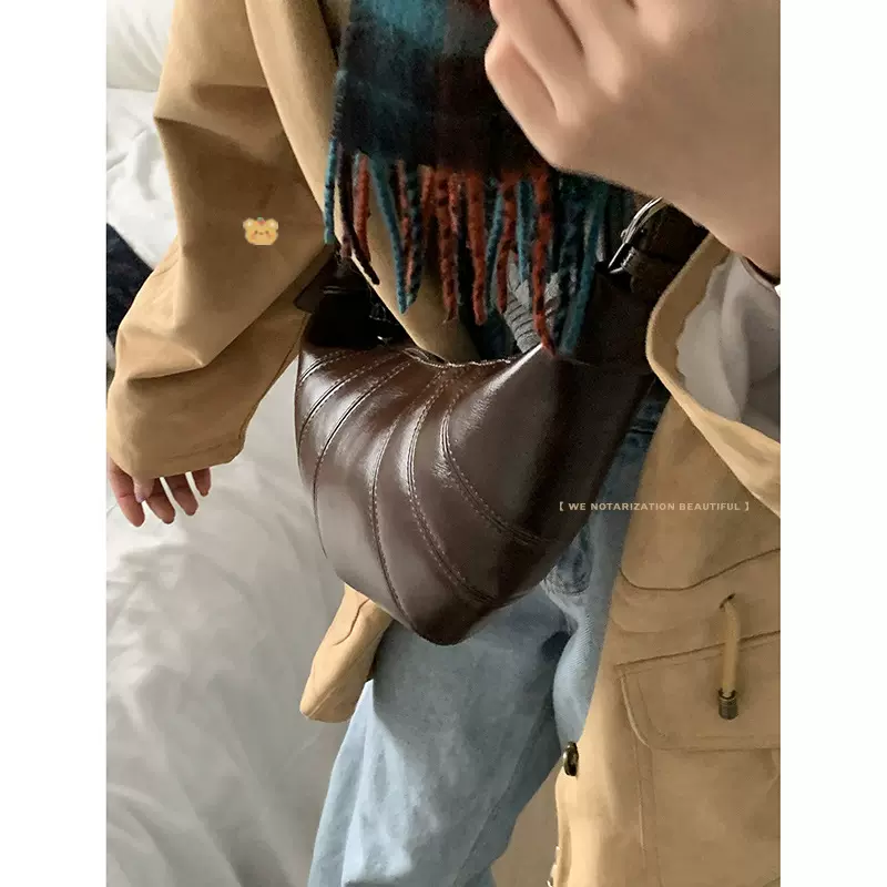 复古秋冬女士小包包牛角包新款时尚饺子包百搭单肩斜挎包一件代发