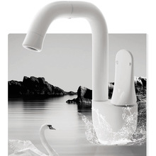 ��ɫˮ��S�~���D�����f���ˮ�Ӻ����w���D���ڸ��ֵ����ˮ���^