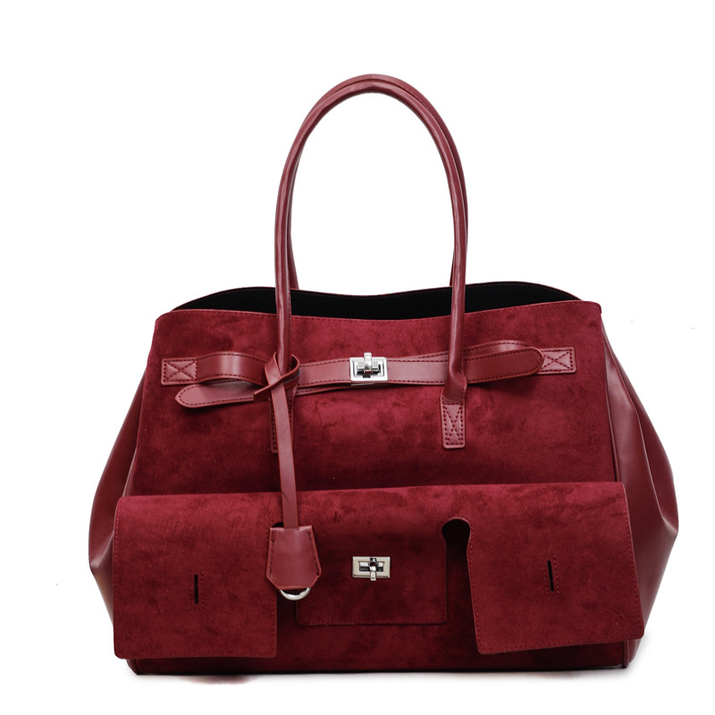 El vino rosado suede