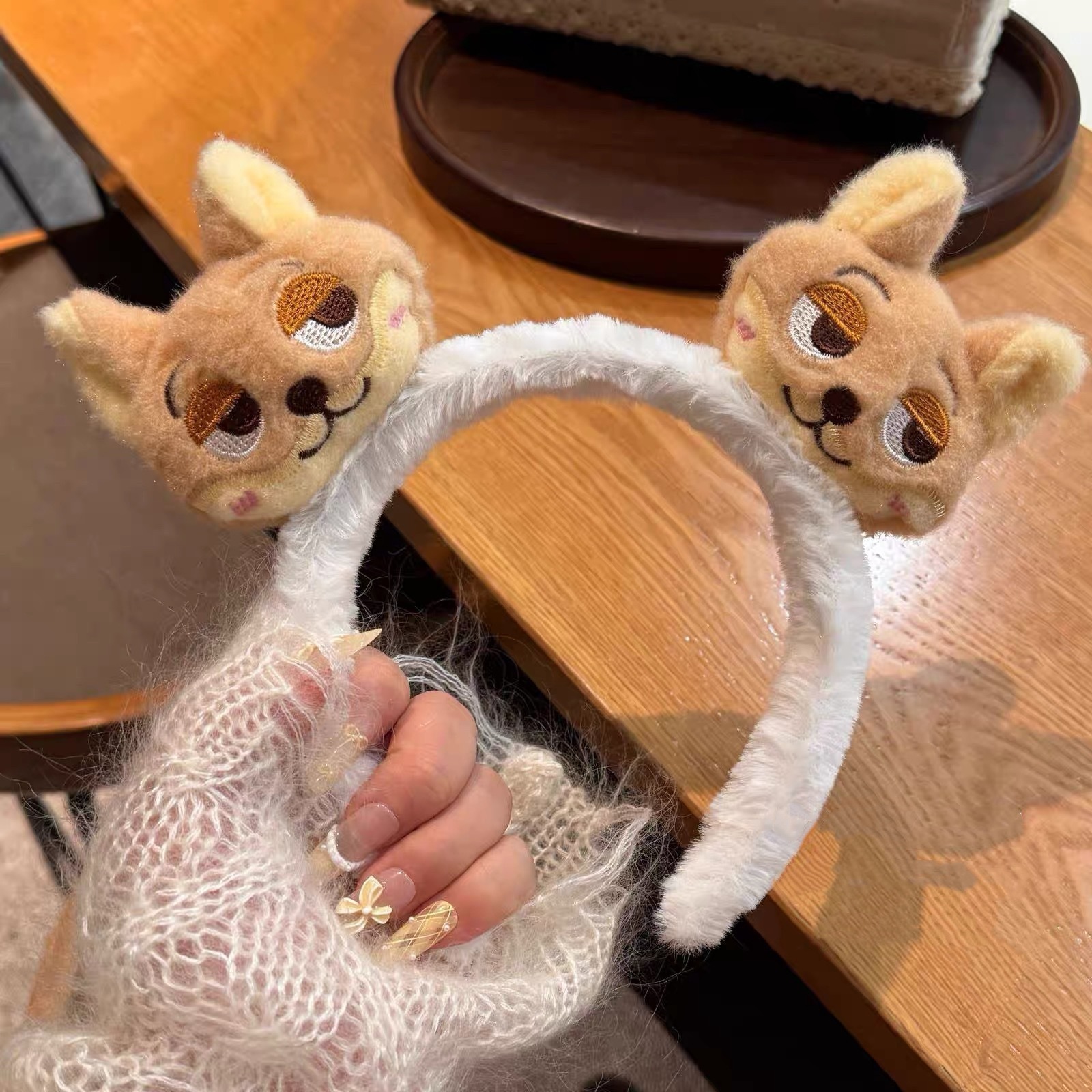 Otoño y invierno lindos osos de peluche orejas bandas de cabello para mujeres lavarse la cara y aplicar máscaras animales locos arco bandas para el cabello