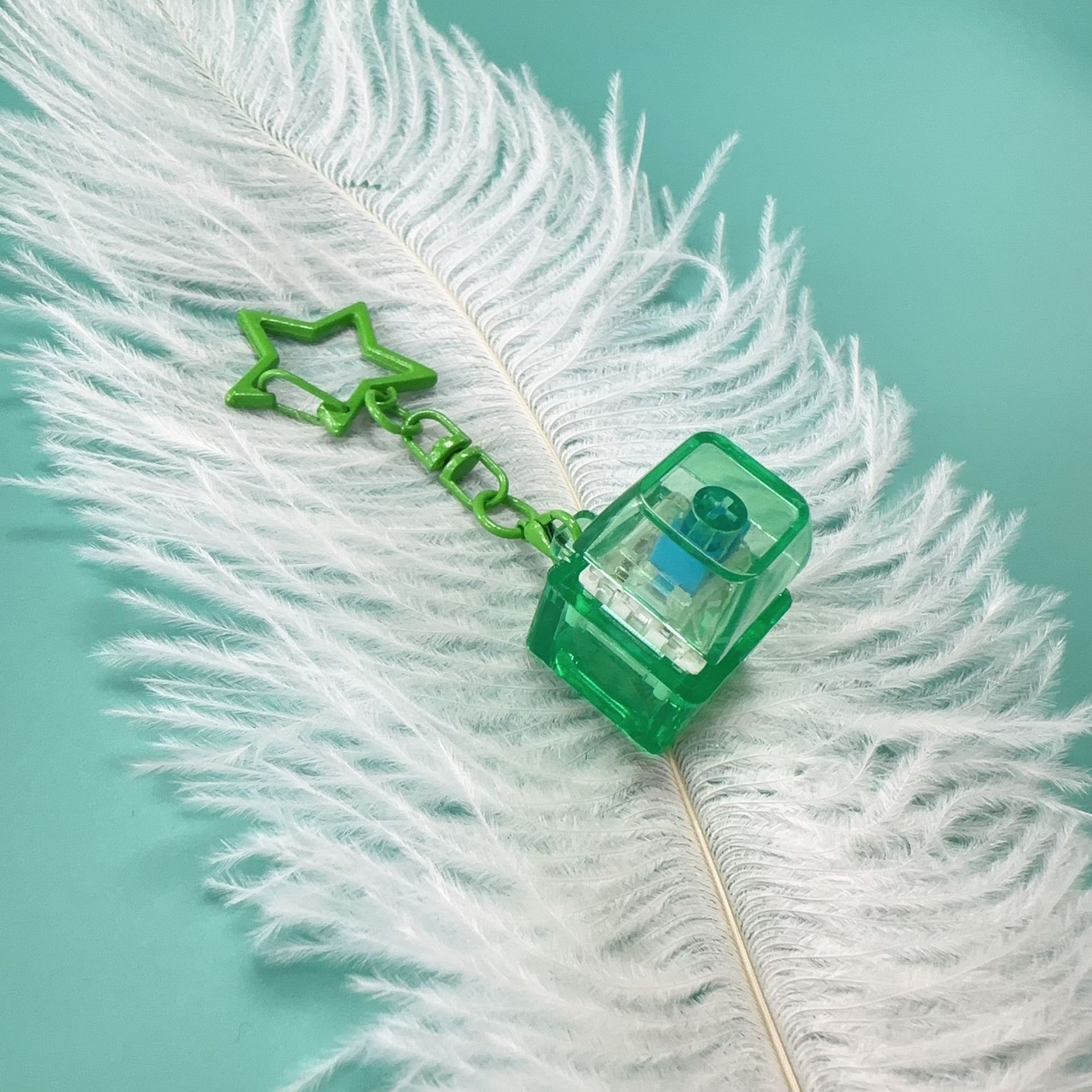 Pc single button-green transparent-star chain