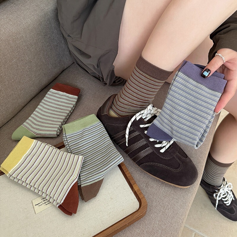 Xiangqu Island Fun Striped Color-Block Socks for Women, Mid-Calf Socks, Spring and Autumn Cotton Socks, Japanese Style Ins Retro Slouch Socks Xiangqu Island Fun Striped Color-Block Socks for Women, Mid-Calf Socks, Spring and Autumn Cotton Socks, Japanese Style Ins Retro Slouch Socks