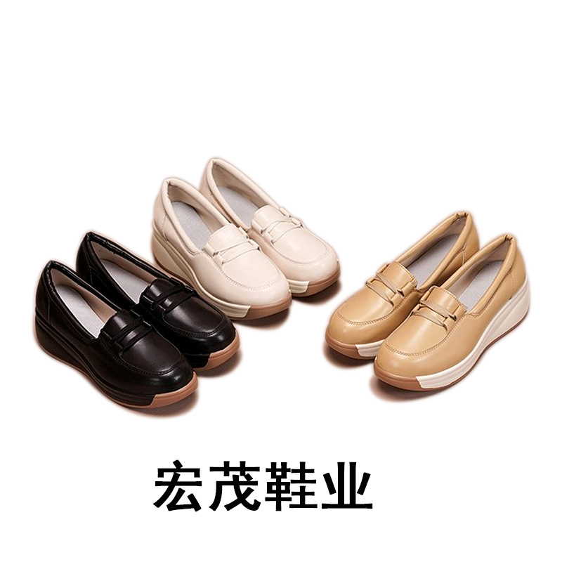 Cuatro Estaciones Comercio exterior Nuevos Deportes de Las Mujeres Daddy Súper Ligero zapatos de aumento de altura transpirable de color sólido grueso inferior estudiante casual zapatos de las mujeres