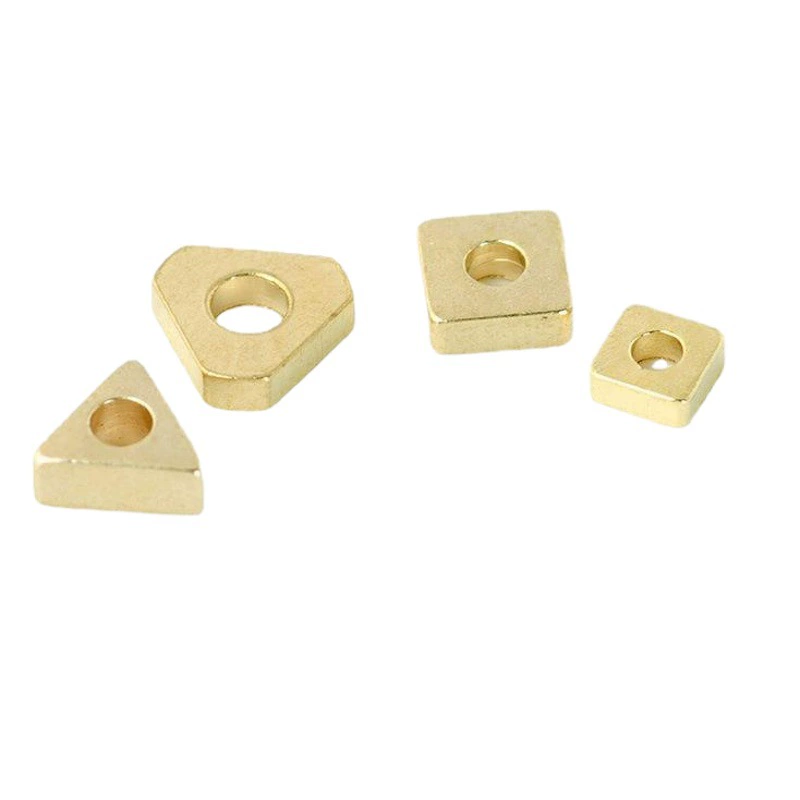 Оптовая Чистая латунь квадратная распорка треугольные распорные бусины квадратный кусок бисера сломанное серебро DIY ювелирные аксессуары свободные бусины