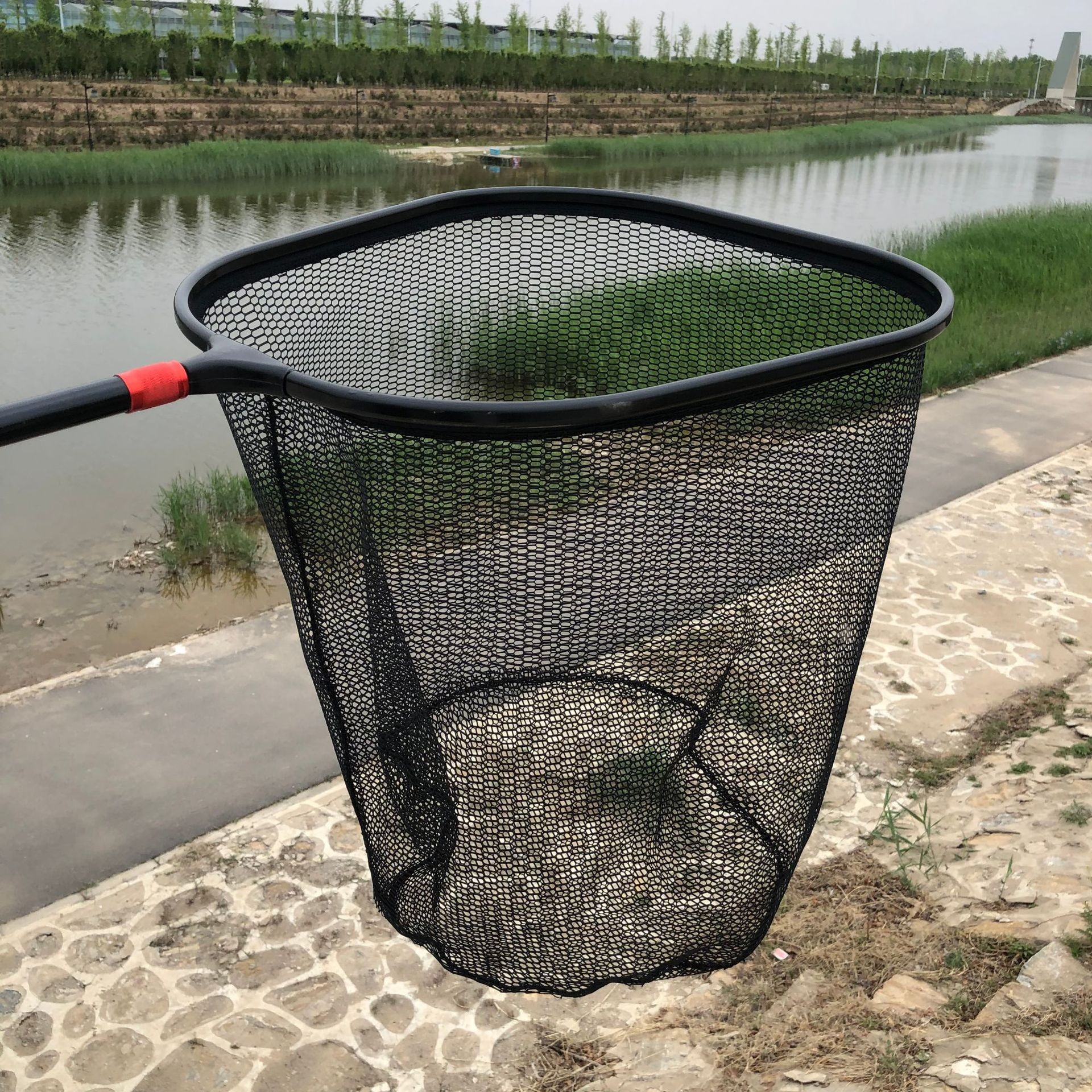Fan-shaped large object ordinary mesh head black circle