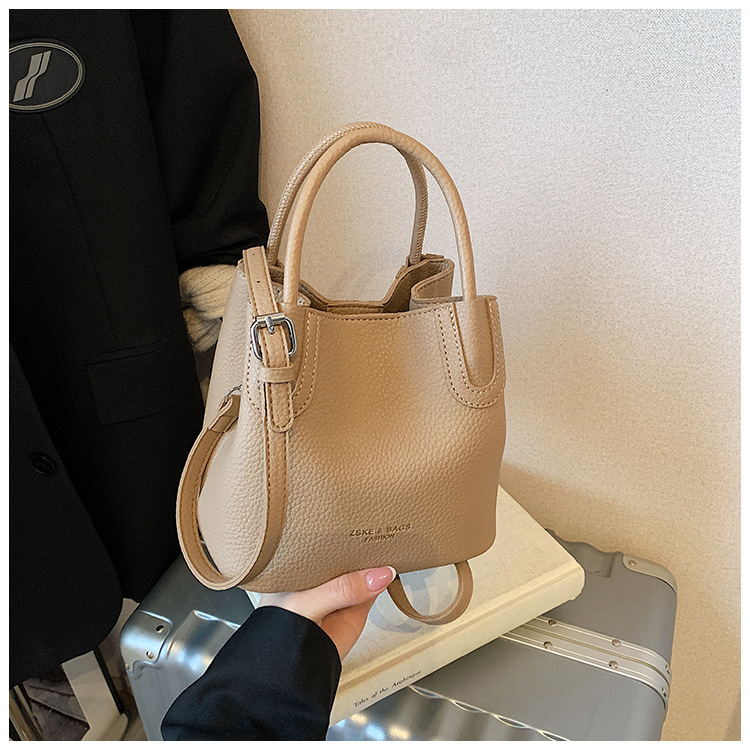 2025 Simple and casual hand-held small bag, new trendy and fashionable commuter crossbody bag, summer vegetable basket bucket bag undefined