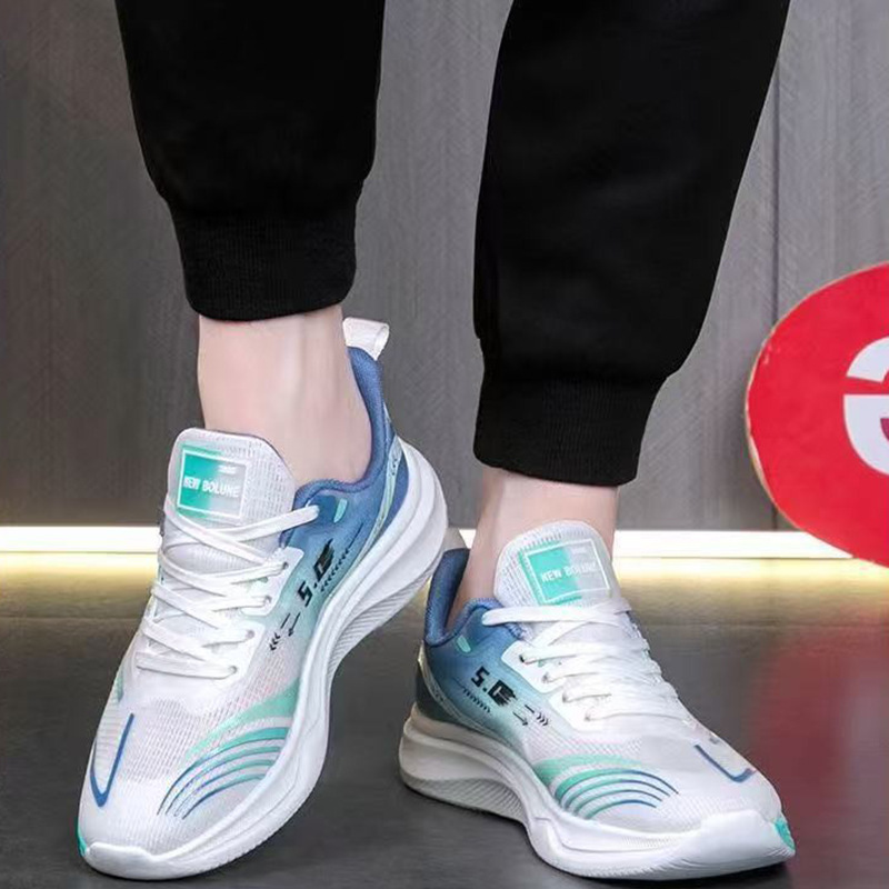 Comercio exterior al por mayor zapatos deportivos para hombres nuevos zapatos para correr al aire libre diarios cómodos viajes zapatos casuales al por mayor