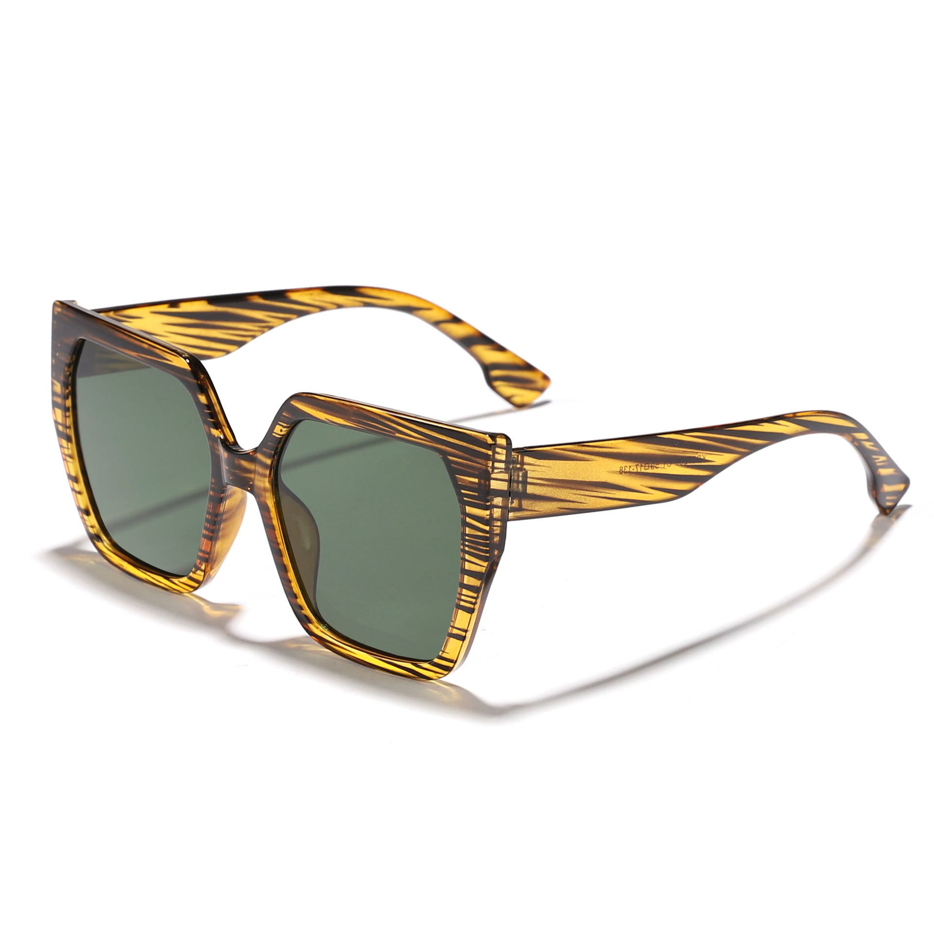 Nuevas gafas de sol caja de gradiente ojos de gato sunglasses gafas de sol marrones europeas y americanas al por mayor uv400 comercio exterior