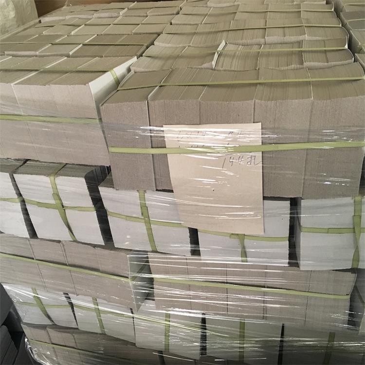 厂家专业生产灰板纸 批发服装包装纸板 可定制美术画纸规格齐全