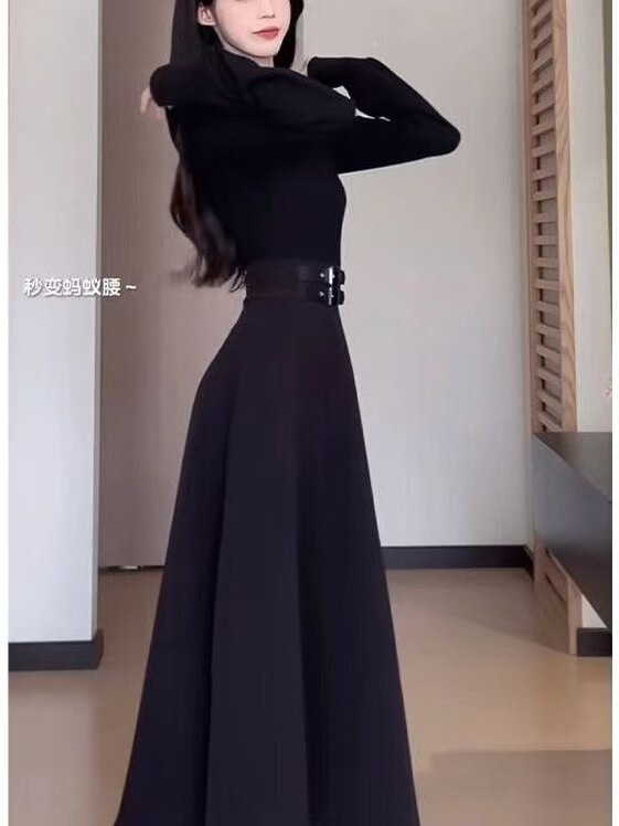 纯色高领小黑裙2025秋冬打底裙温柔显瘦收腰连衣裙修身长裙子女装|undefined