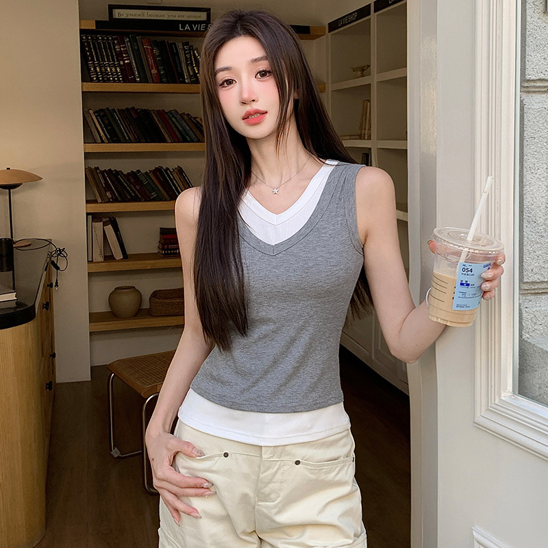 회색