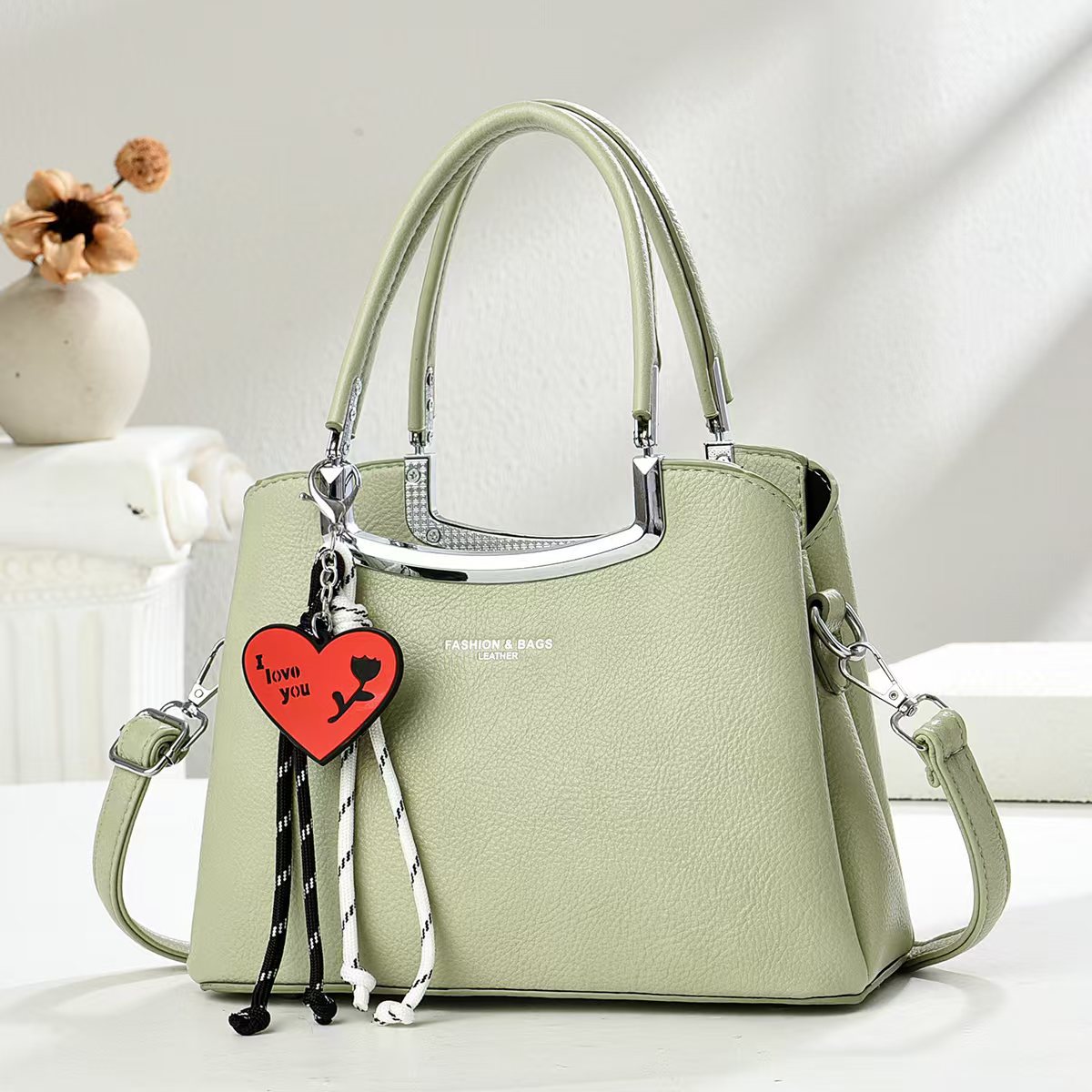 Fabricantes de bolsos de mensajero de un solo hombro de todo fósforo, bolsos de gran capacidad con sentido de alta gama, bolsos de moda, bolsos de mujer de mediana edad, bolsos de madre de mediana edad, atmósfera