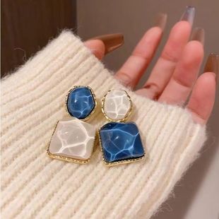 Irregular blue and white contrast square earrings new earrings lady temperament