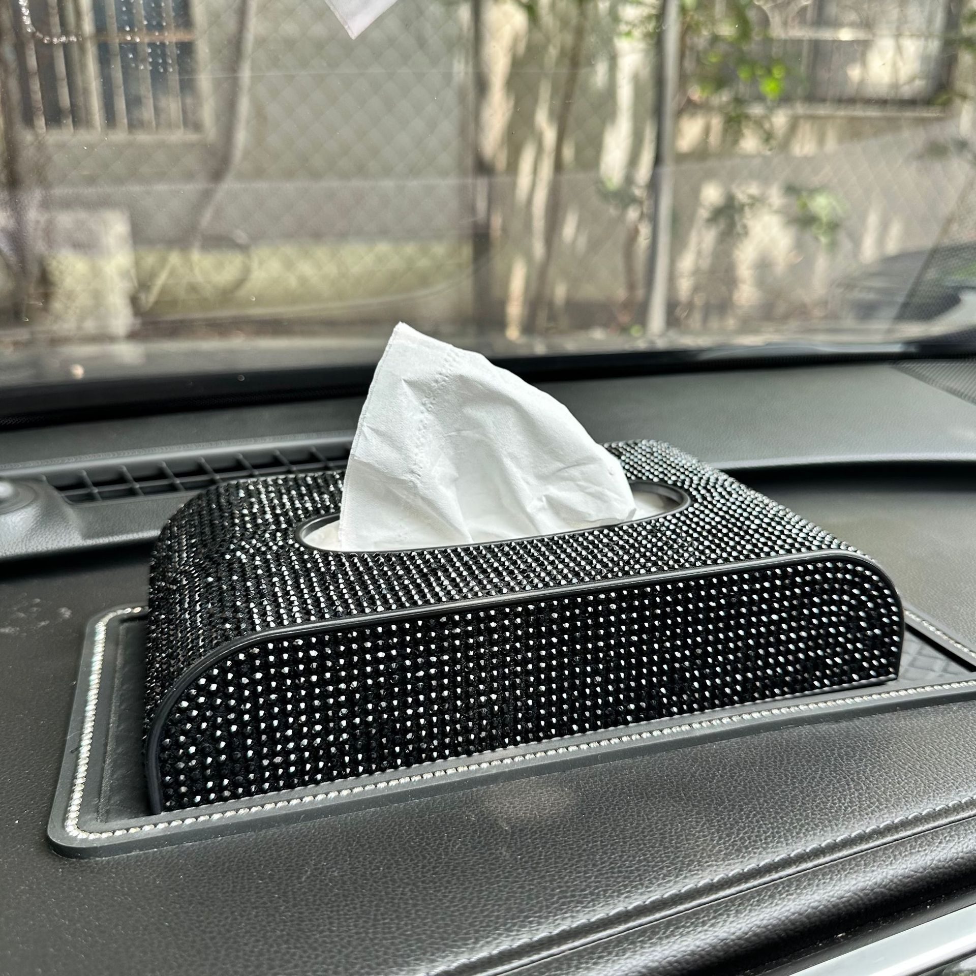 Diamond-Encrusted Car Tissue Box, Creative Car Interior Tissue Box, High-End Car Tissue Cover, Fashionable Decoration