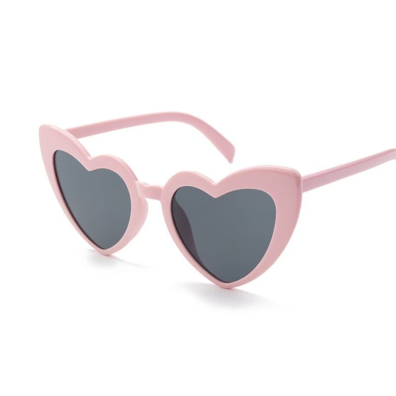 Gafas de sol para mujer de amor de forma especial de fiesta, nuevo modelo 2025 para Europa/América, estilo de moda viral que afina el rostro.